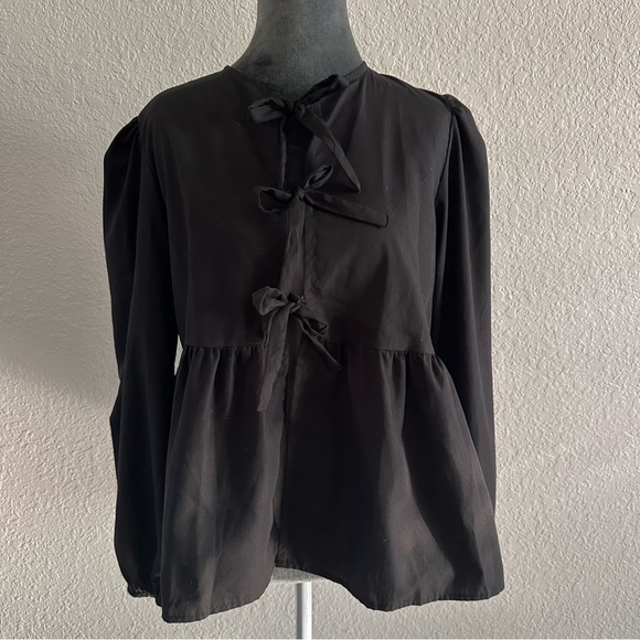 Tops - Black Bow Front Peplum Top – Size Medium